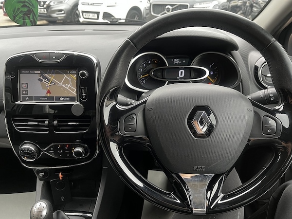 Used Renault Clio 2015 for sale - 76280537: Photo 10