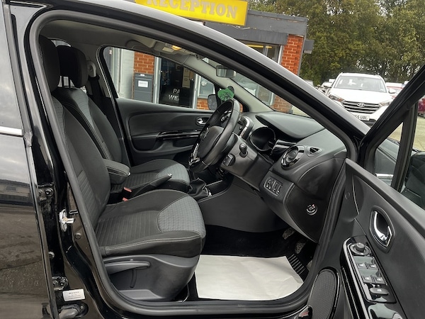 Used Renault Clio 2015 for sale - 76280537: Photo 11
