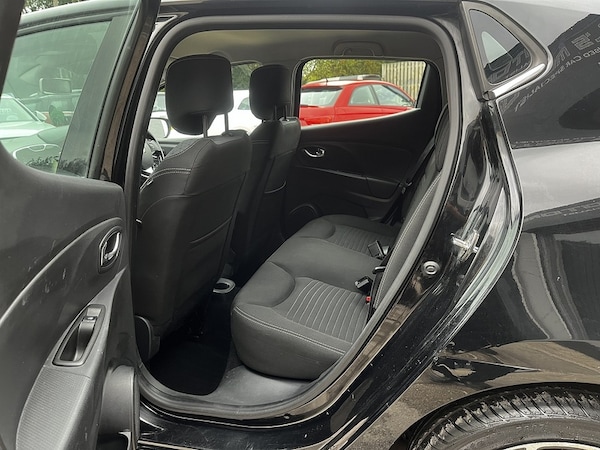 Used Renault Clio 2015 for sale - 76280537: Photo 17