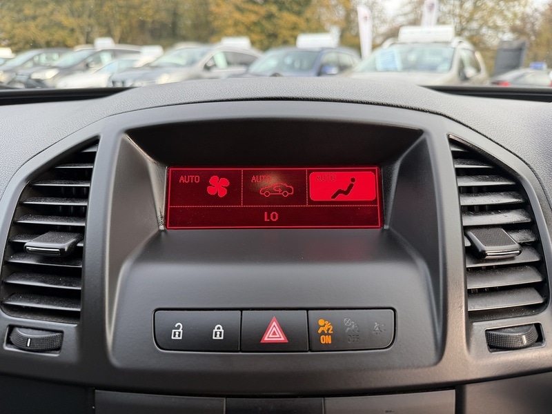 Used Vauxhall Insignia 2013 for sale - 76615766: Photo 22