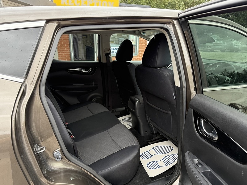 Used Nissan Qashqai 2015 for sale - 76615750: Photo 15