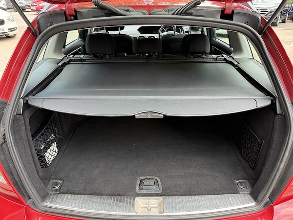 Used Mercedes-Benz C Class 2012 for sale - 75427468: Photo 11