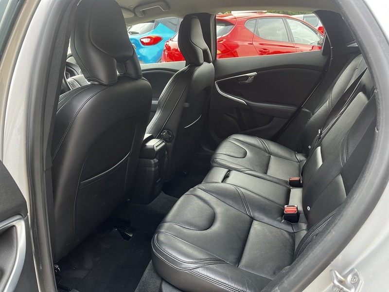 Used Volvo V40 2015 for sale - 76615751: Photo 15