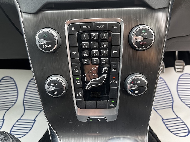 Used Volvo V40 2015 for sale - 76615751: Photo 16