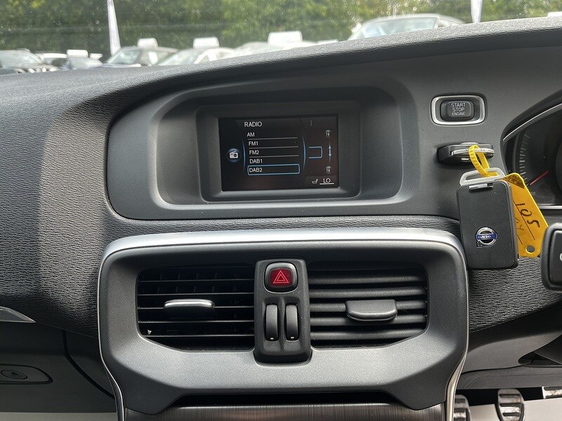 Used Volvo V40 2015 for sale - 76615751: Photo 17