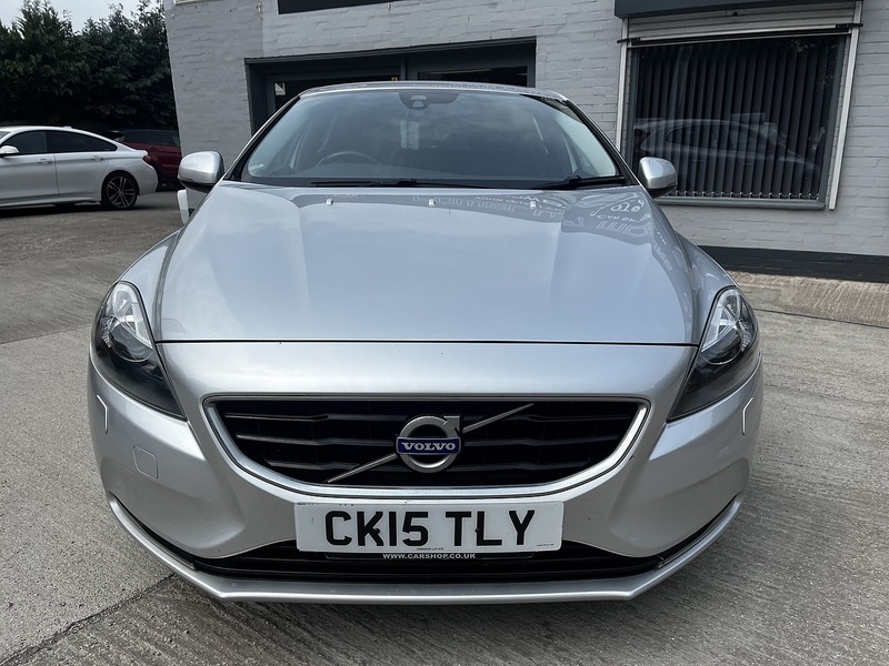 Used Volvo V40 2015 for sale - 76615751: Photo 2