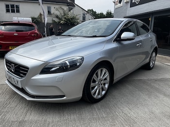 Used Volvo V40 2015 for sale - 76615751: Photo