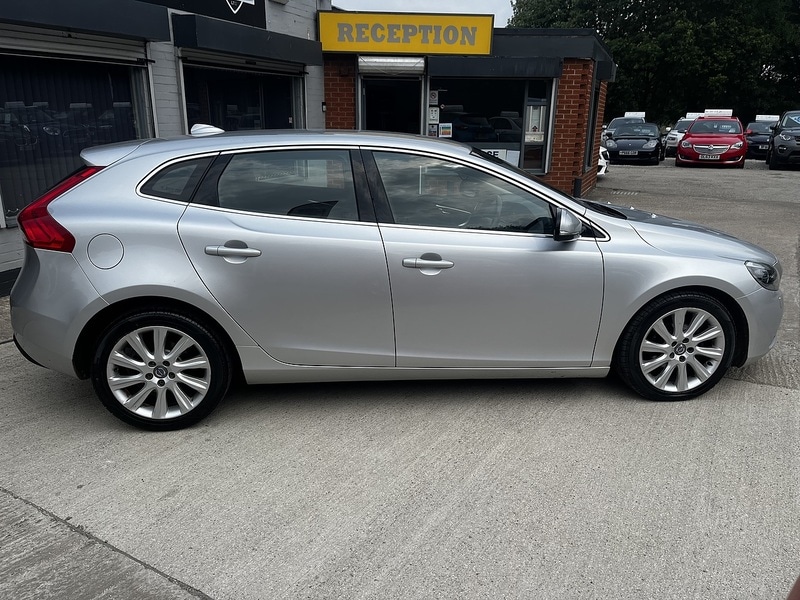 Used Volvo V40 2015 for sale - 76615751: Photo 8