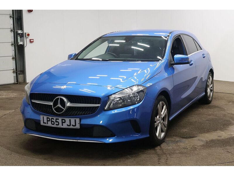 Used Mercedes-Benz A-Class 2015 for sale - 77311341: Photo 3
