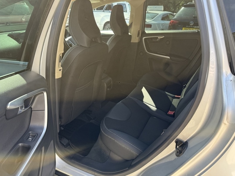 Used Volvo XC60 2010 for sale - 76736471: Photo 12