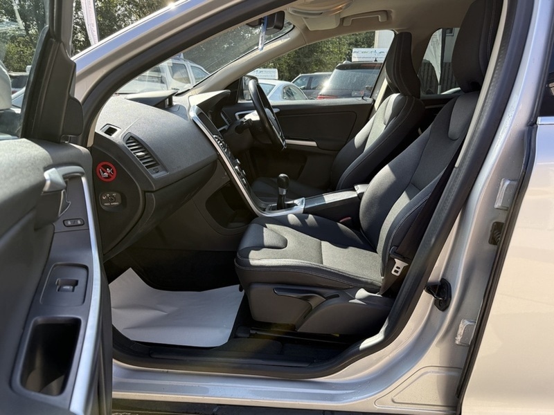 Used Volvo XC60 2010 for sale - 76736471: Photo 13