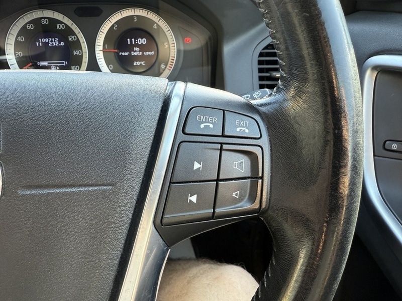 Used Volvo XC60 2010 for sale - 76736471: Photo 17