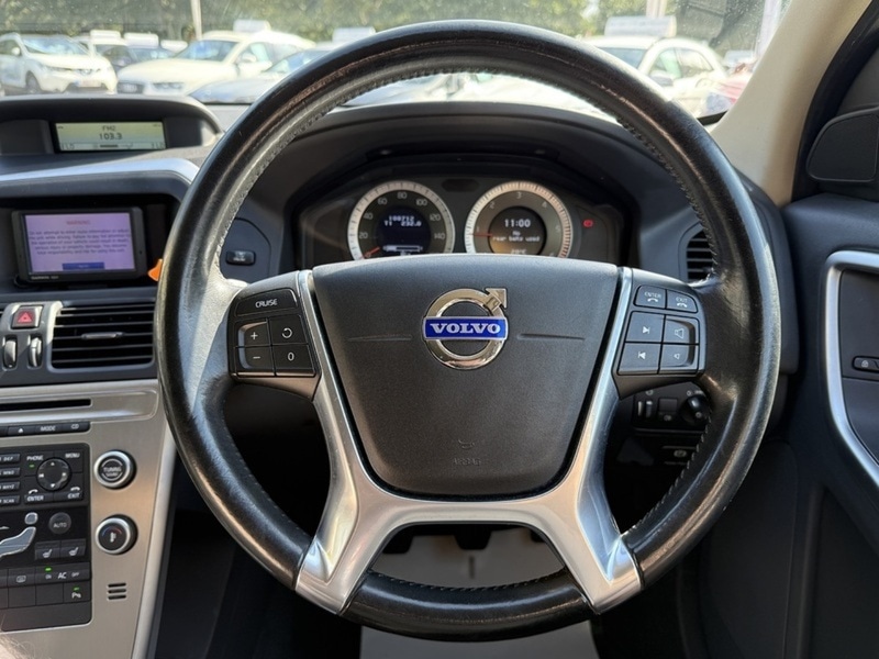 Used Volvo XC60 2010 for sale - 76736471: Photo 20