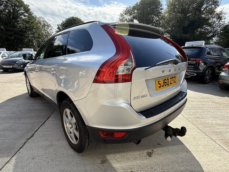 Used Volvo XC60 2010 for sale - 76736471: Photo 4