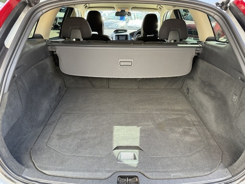 Used Volvo XC60 2010 for sale - 76736471: Photo 9