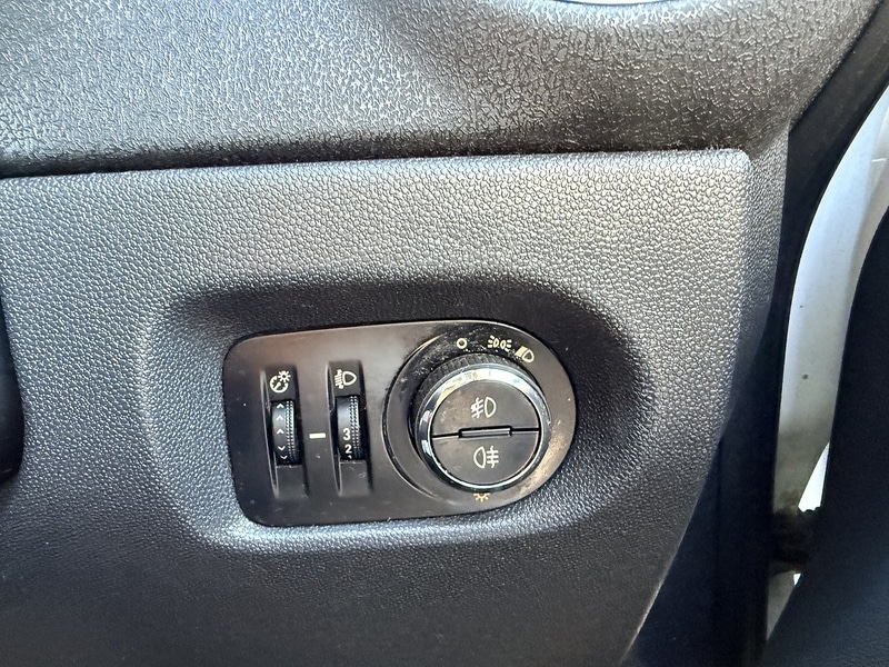 Used Vauxhall Corsa 2013 for sale - 76615809: Photo 22