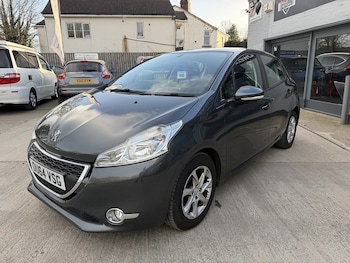 Used Peugeot 208 2014 for sale - 77821849: Photo