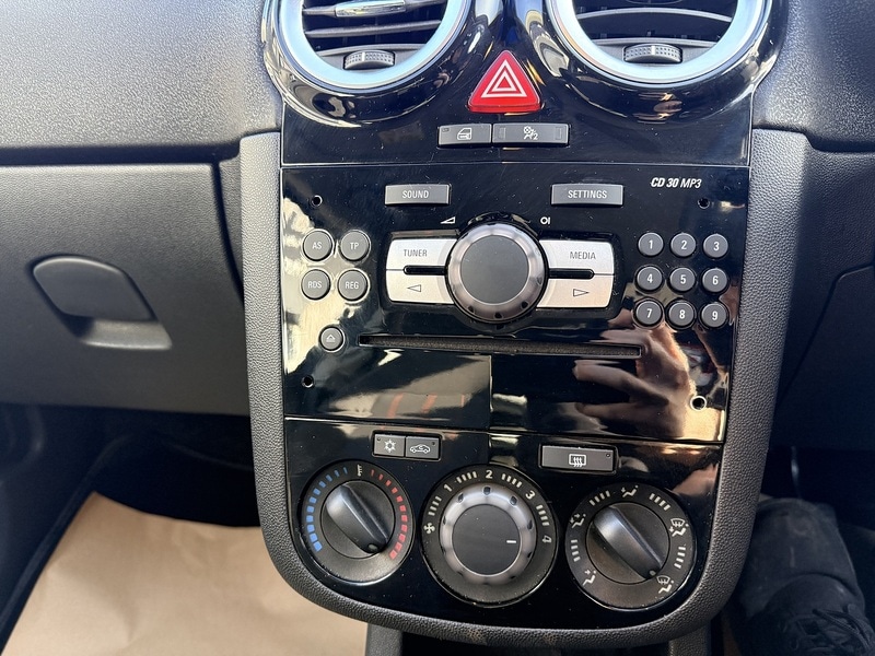 Used Vauxhall Corsa 2014 for sale - 77579561: Photo 17