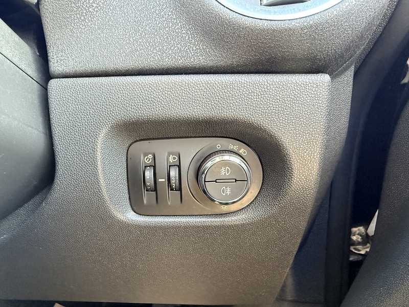 Used Vauxhall Corsa 2014 for sale - 77579561: Photo 21