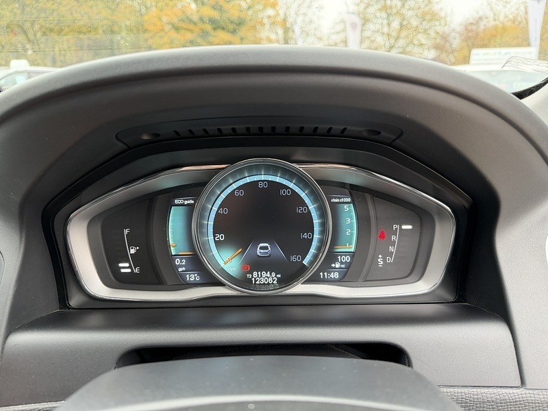 Used Volvo XC60 2015 for sale - 76589037: Photo 32