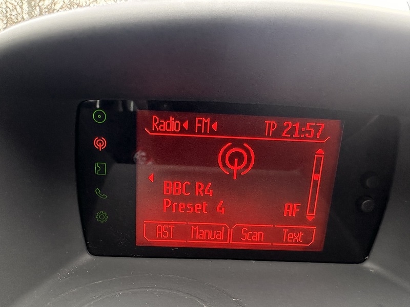 Used Ford Fiesta 2010 for sale - 76615838: Photo 16