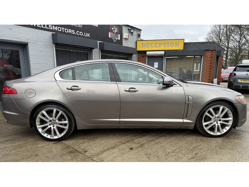 Used Jaguar XF 2011 for sale - 77365221: Photo 8