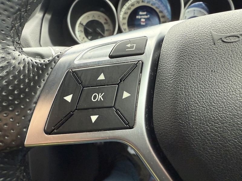 Used Mercedes-Benz E Class 2015 for sale - 76615754: Photo 30