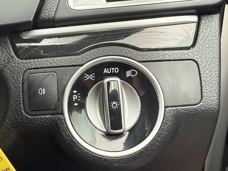 Used Mercedes-Benz E Class 2015 for sale - 76615754: Photo 33