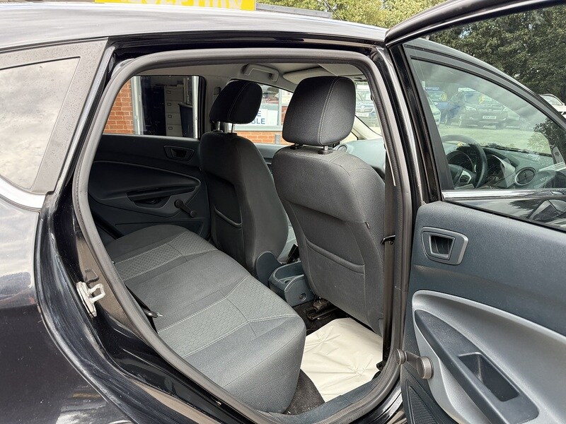 Used Ford Fiesta 2011 for sale - 76615749: Photo 14