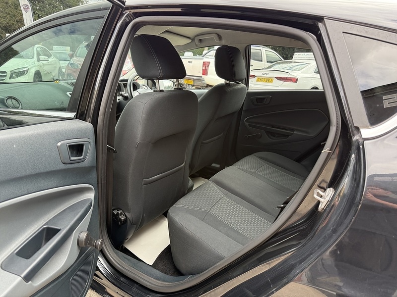 Used Ford Fiesta 2011 for sale - 76615749: Photo 15