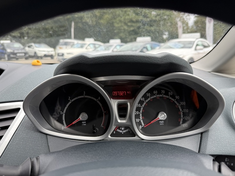 Used Ford Fiesta 2011 for sale - 76615749: Photo 18