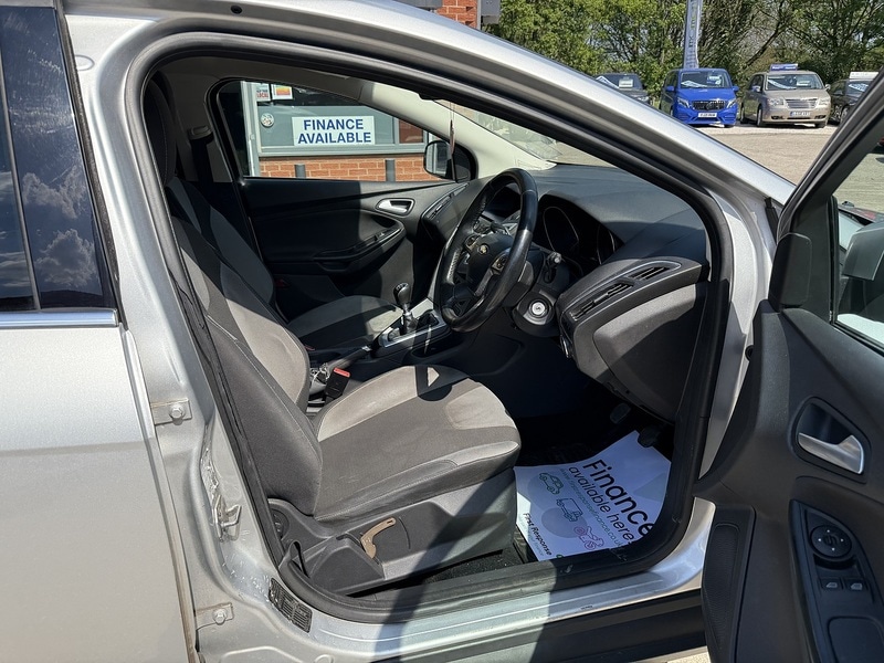 Used Ford Focus 2013 for sale - 76615739: Photo 13