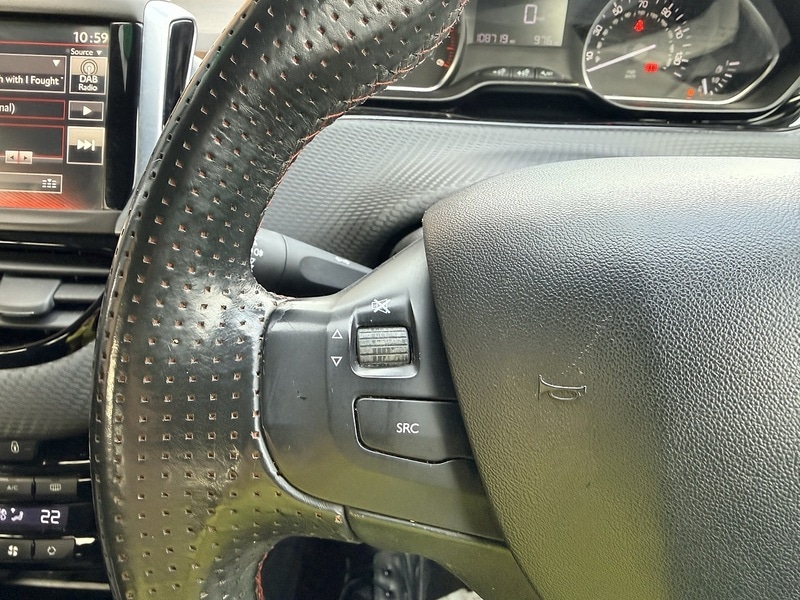 Used Peugeot 208 2015 for sale - 76626986: Photo 18