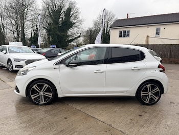 Used Peugeot 208 2015 for sale - 76626986: Photo