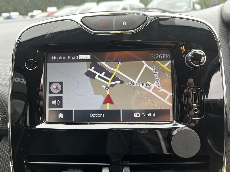 Used Renault Clio 2015 for sale - 76615800: Photo 20