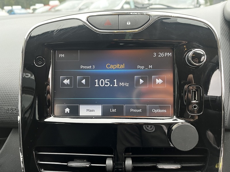 Used Renault Clio 2015 for sale - 76615800: Photo 21