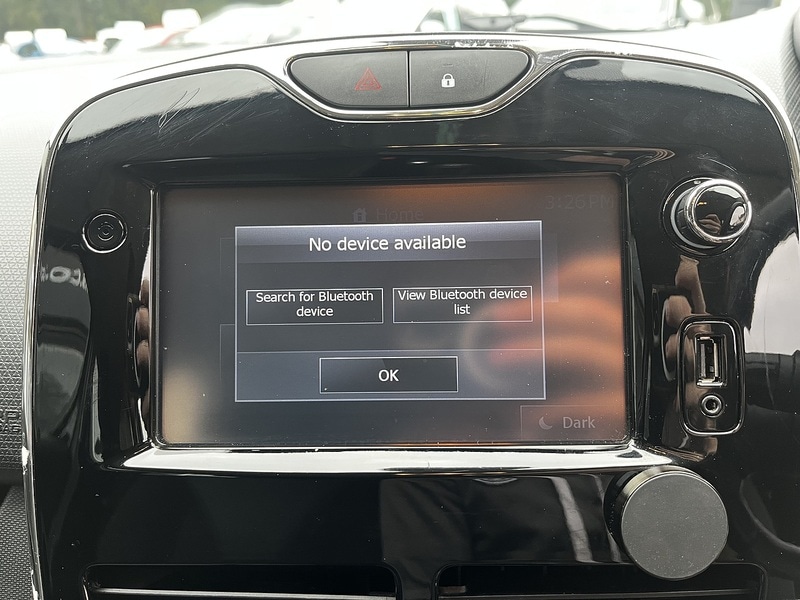 Used Renault Clio 2015 for sale - 76615800: Photo 22