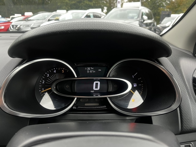 Used Renault Clio 2015 for sale - 76615800: Photo 27