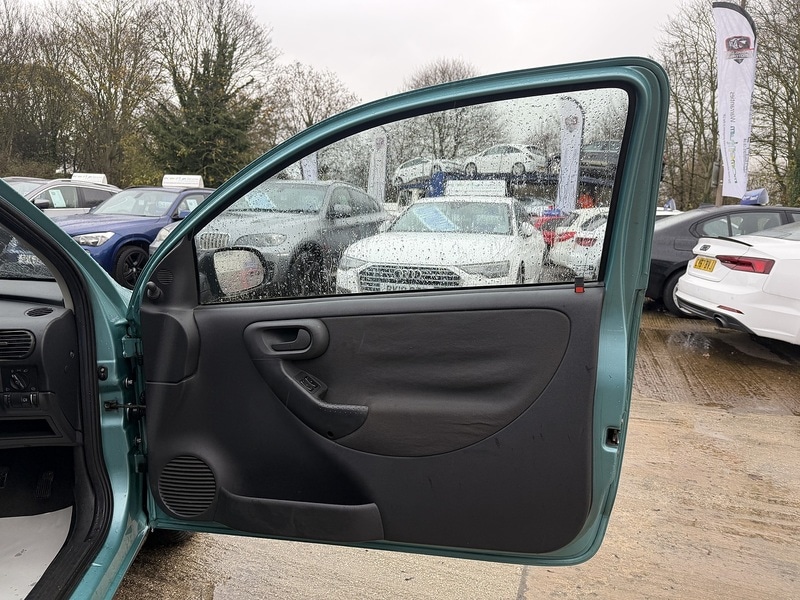 Used Vauxhall Corsa 2003 for sale - 76618245: Photo 15