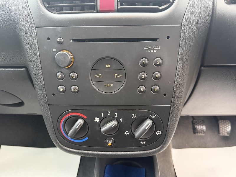 Used Vauxhall Corsa 2003 for sale - 76618245: Photo 19