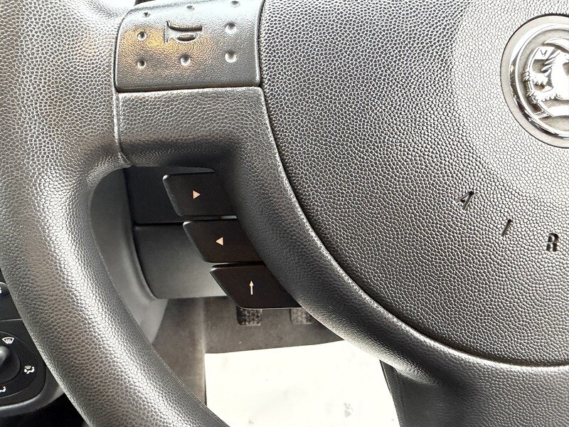 Used Vauxhall Corsa 2003 for sale - 76618245: Photo 22