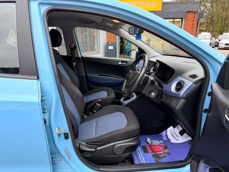 Used Hyundai i10 2014 for sale - 76615855: Photo 11