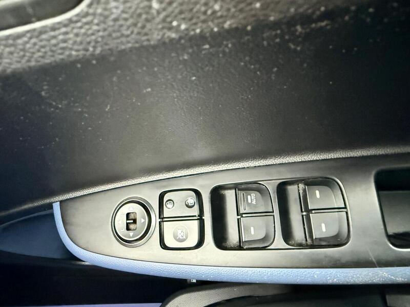 Used Hyundai i10 2014 for sale - 76615855: Photo 24