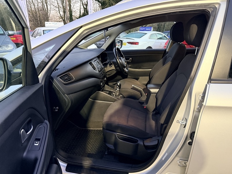 Used Kia Carens 2015 for sale - 76615783: Photo 16