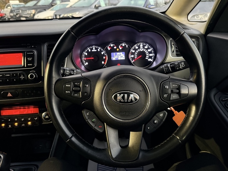 Used Kia Carens 2015 for sale - 76615783: Photo 18