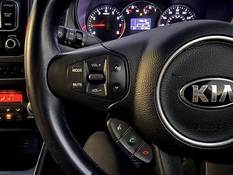 Used Kia Carens 2015 for sale - 76615783: Photo 24