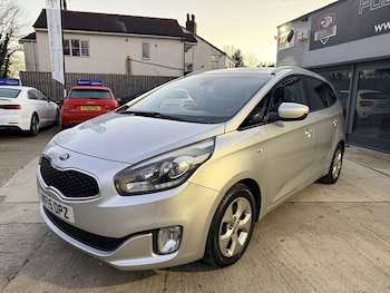 Used Kia Carens 2015 for sale - 76615783: Photo