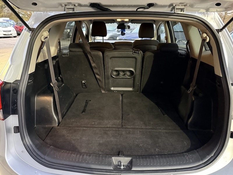 Used Kia Carens 2015 for sale - 76615783: Photo 9