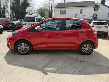 Used Toyota Yaris 2018 for sale - 79773798: Photo