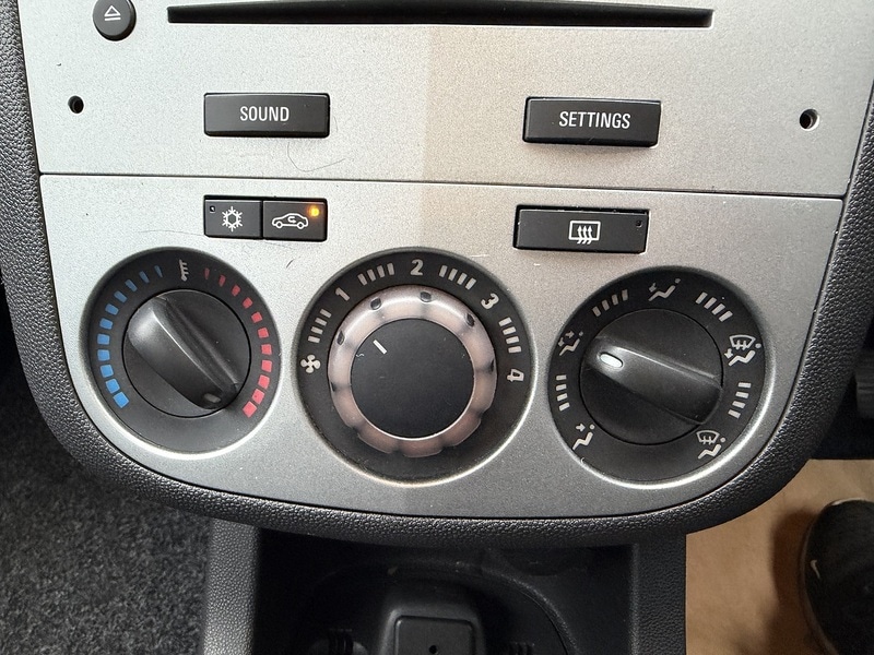 Used Vauxhall Corsa for sale - 77920857: Photo 15